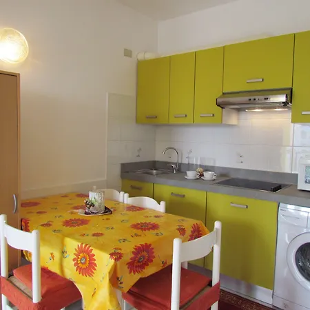 Colorful By The Beach-beahost *