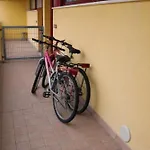 Apartment Colorful By The Beach-beahost