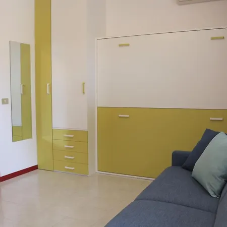 Modern - Ac Parking Place Amenities Apartment Bibione