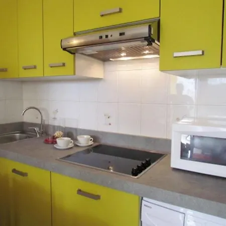 Colorful By The Beach-beahost *